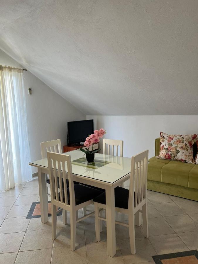 Apartmani Bekonja Tivat Exterior foto