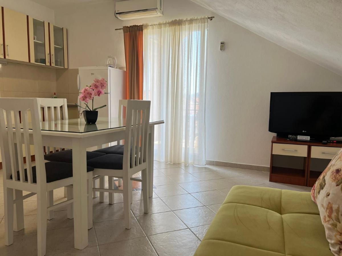Apartmani Bekonja Tivat Exterior foto